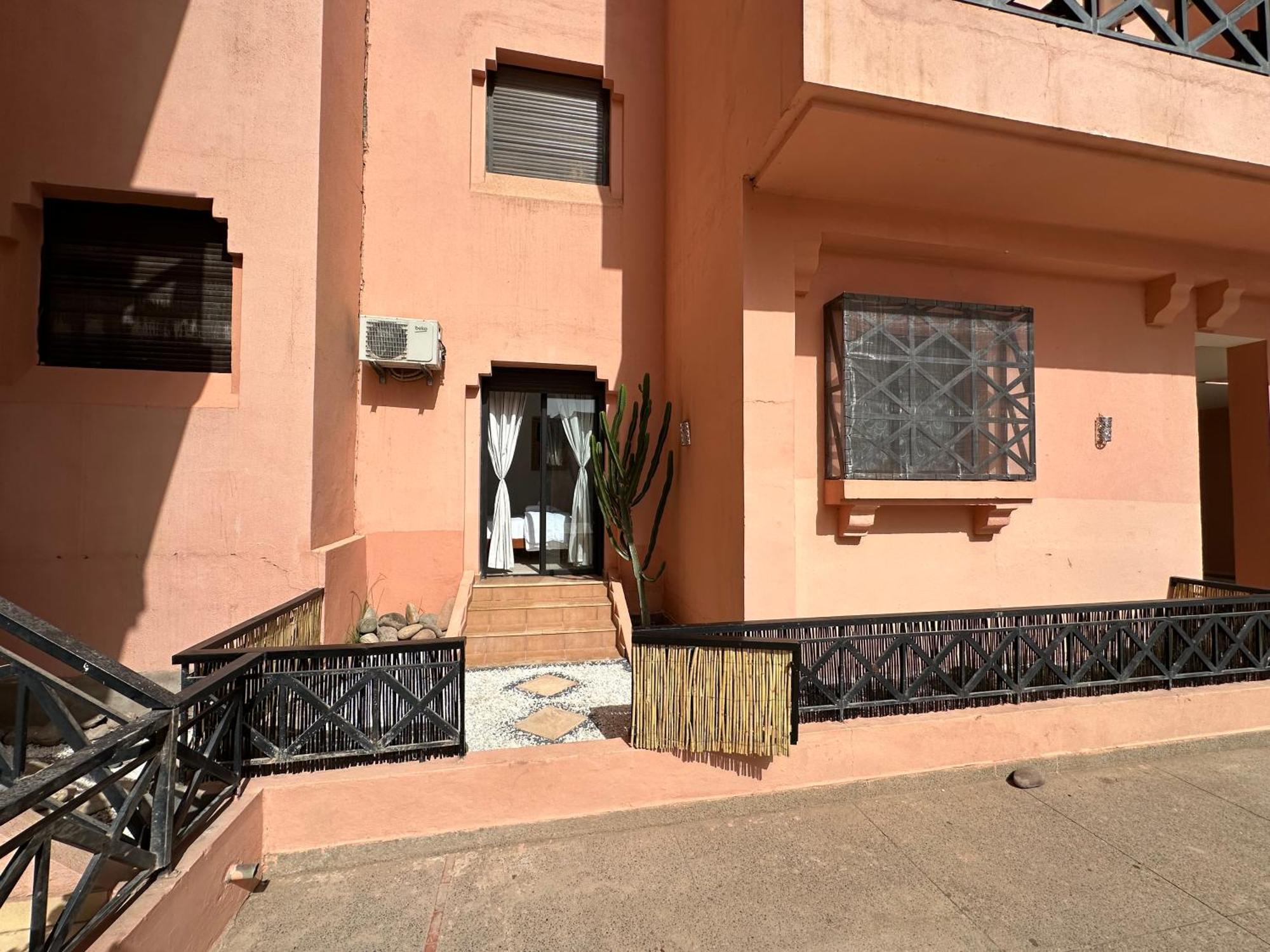 Appartamento Oasis De Detente Avec Terrasse Et Vue Sur Piscine