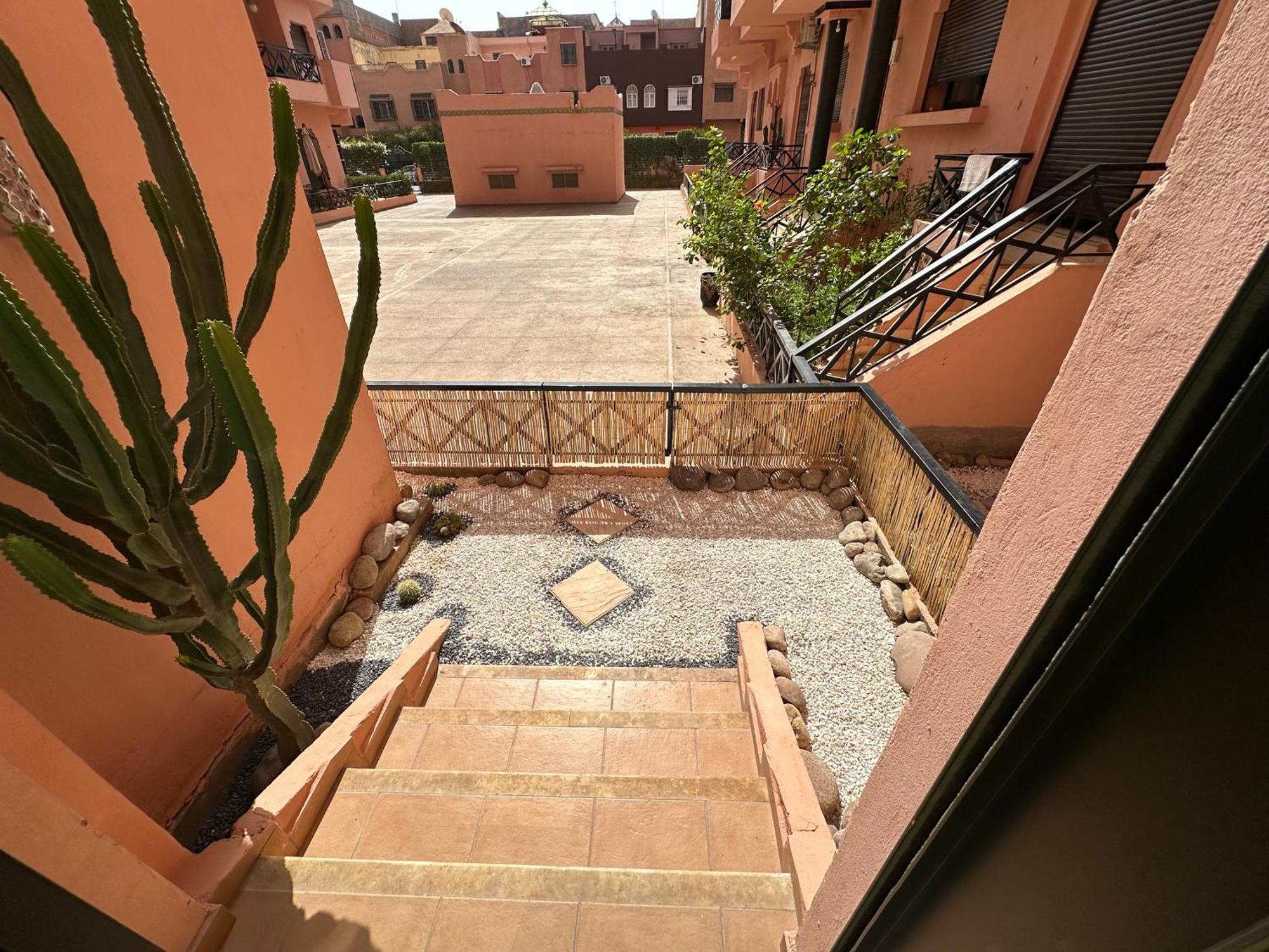 Appartement Oasis De Detente Avec Terrasse Et Vue Sur Piscine Marrakesh